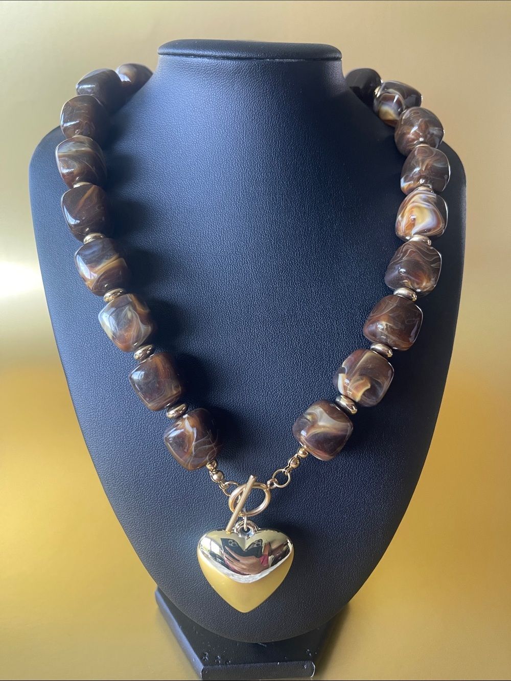 Brown Beaded Chunky Pendant Necklace - MM-01636